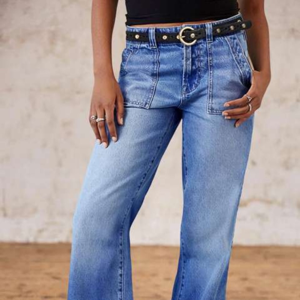 Woman’s Mid rise stretchy Jeans